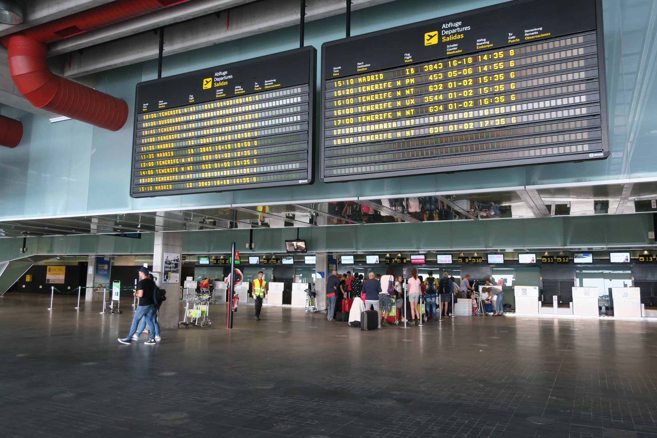 El tráfico de pasajeros en el aeropuerto de La Palma aumentó más de 4 El tráfico de pasajeros en el aeropuerto de La Palma aumentó más de 4