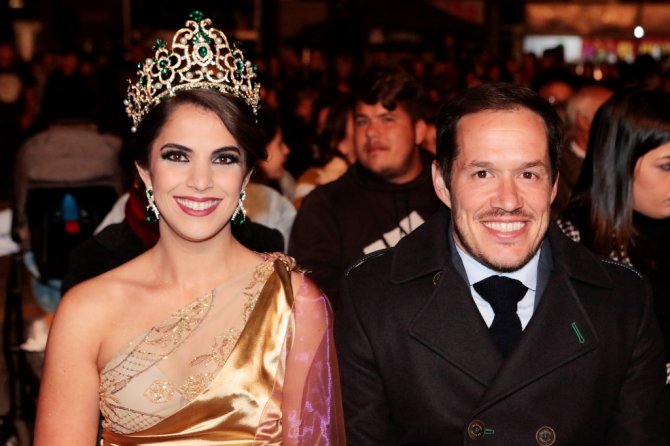 Gala_carnaval_2019_LosLLanosdeAridane0113_reinasaliente y teniente alcalde.jpg