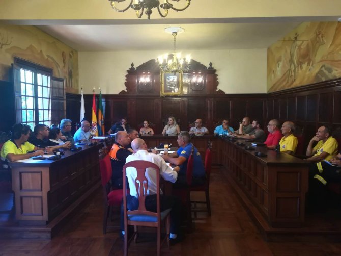 ndp_reunionseguridad_FiestaAgua_LLAridane2019.jpg