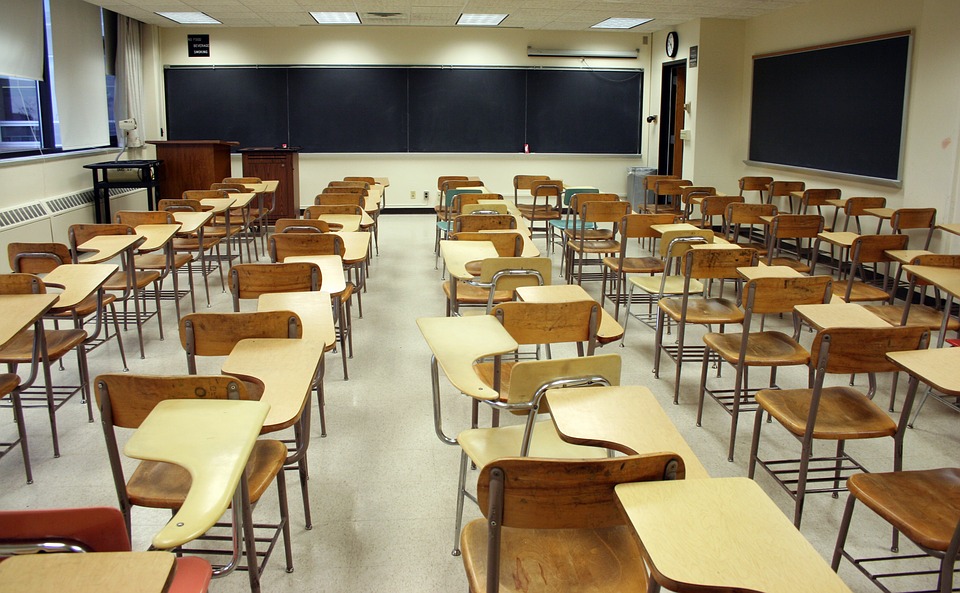 classroom-2394281_960_720.jpg