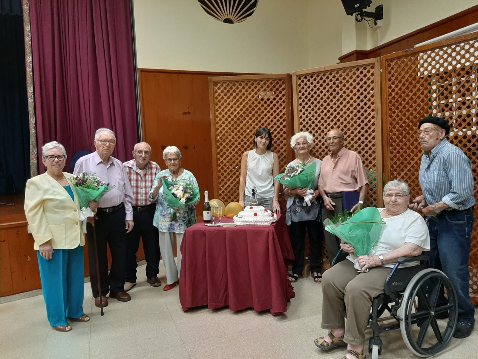 Homenaje mayores.jpg