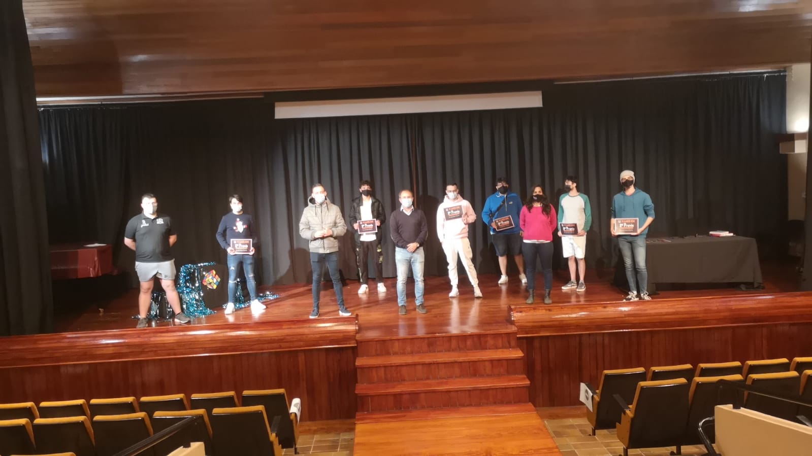 2 Clasificados (1).jpg