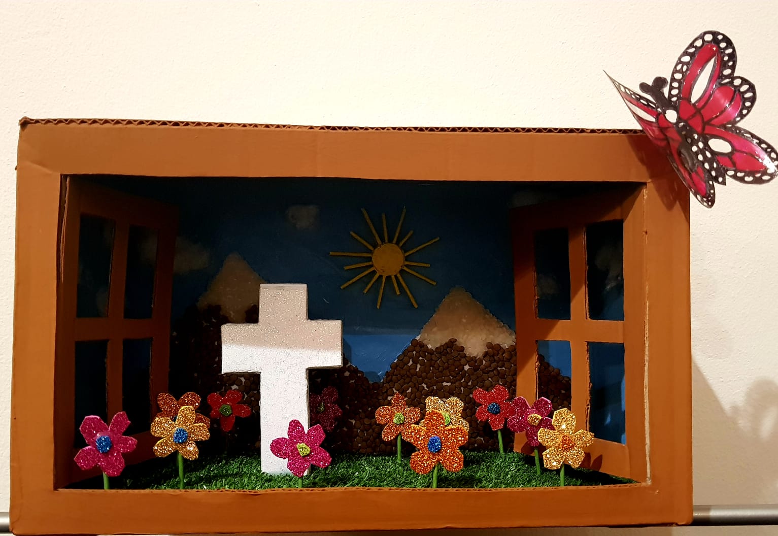 Imagen de la maqueta de las cruces elaborada por Darío Plasencia Mendoza.jpg