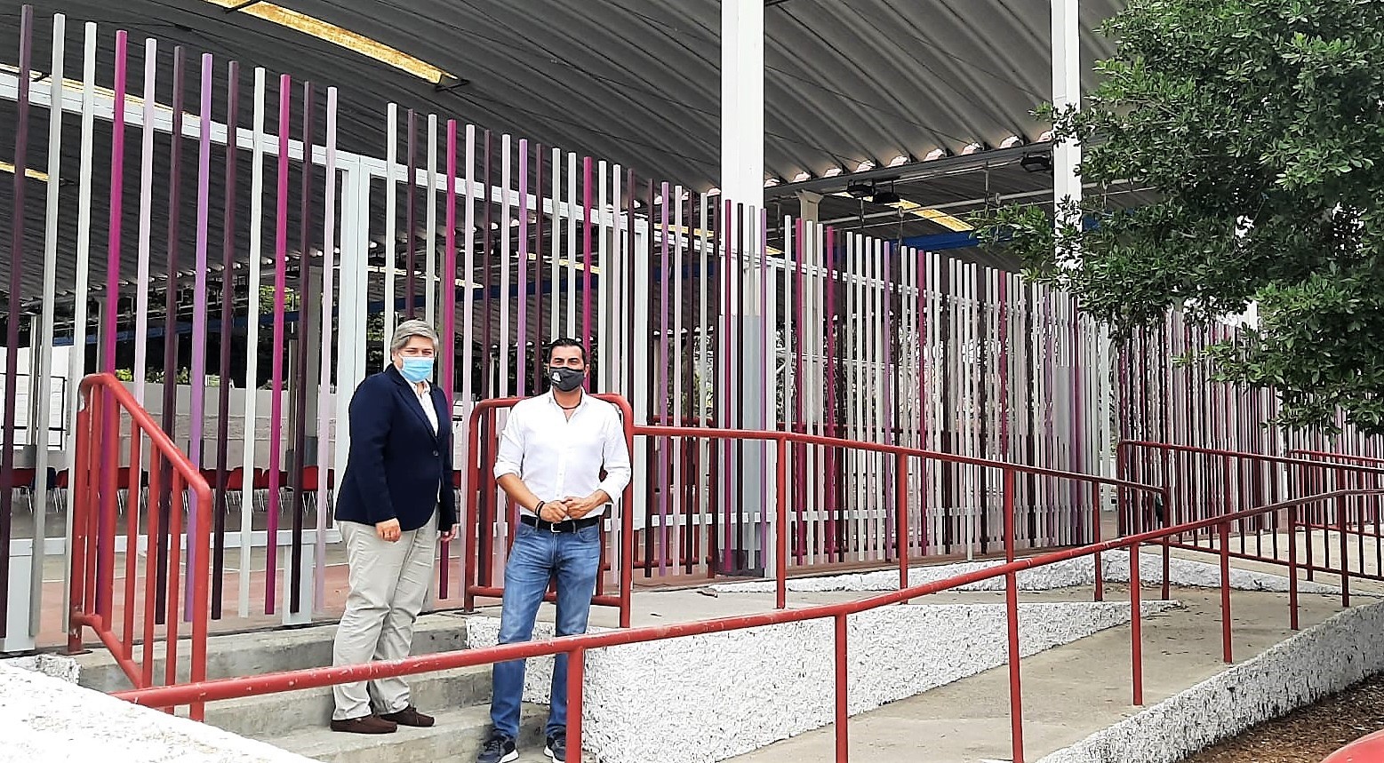 Alcaldesa_Perera_Vallado_canchas_IES (2).jpg