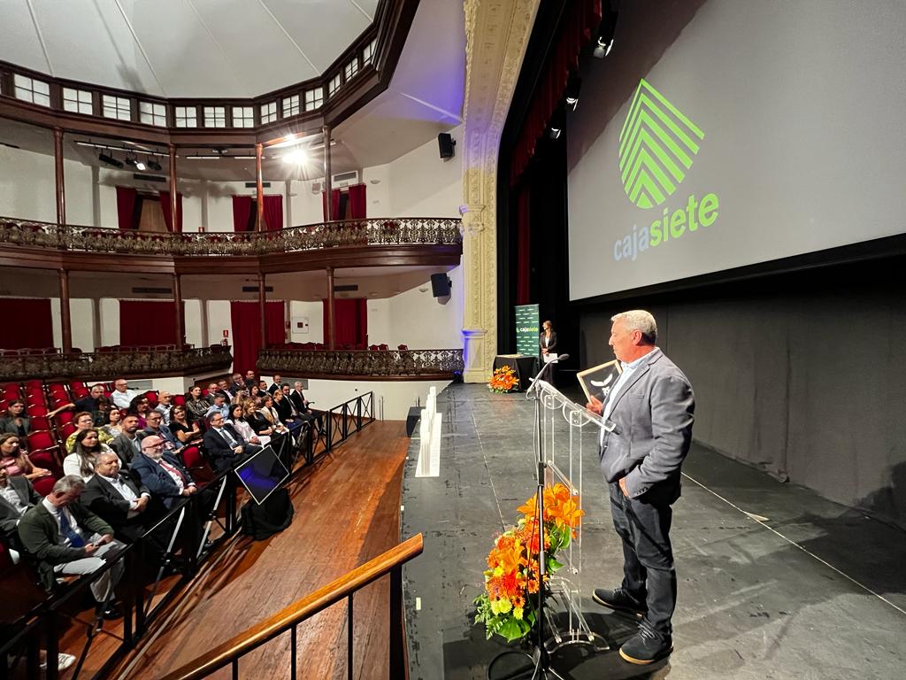 Llanovid Premio Innovación (2).jpg