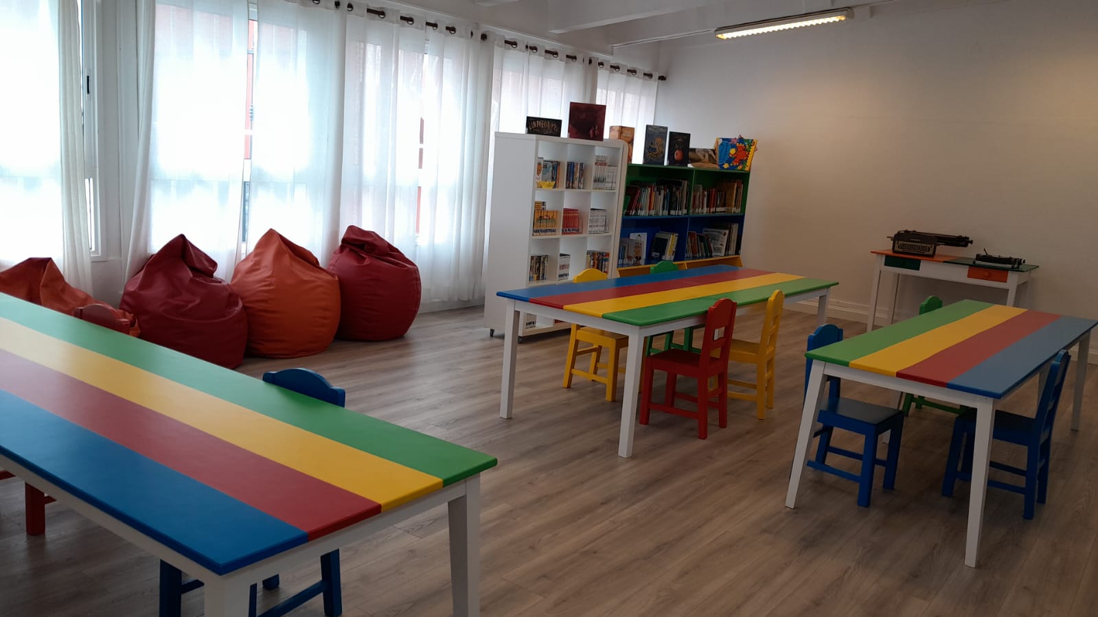 Biblioteca-23-FotoInterior1.jpg