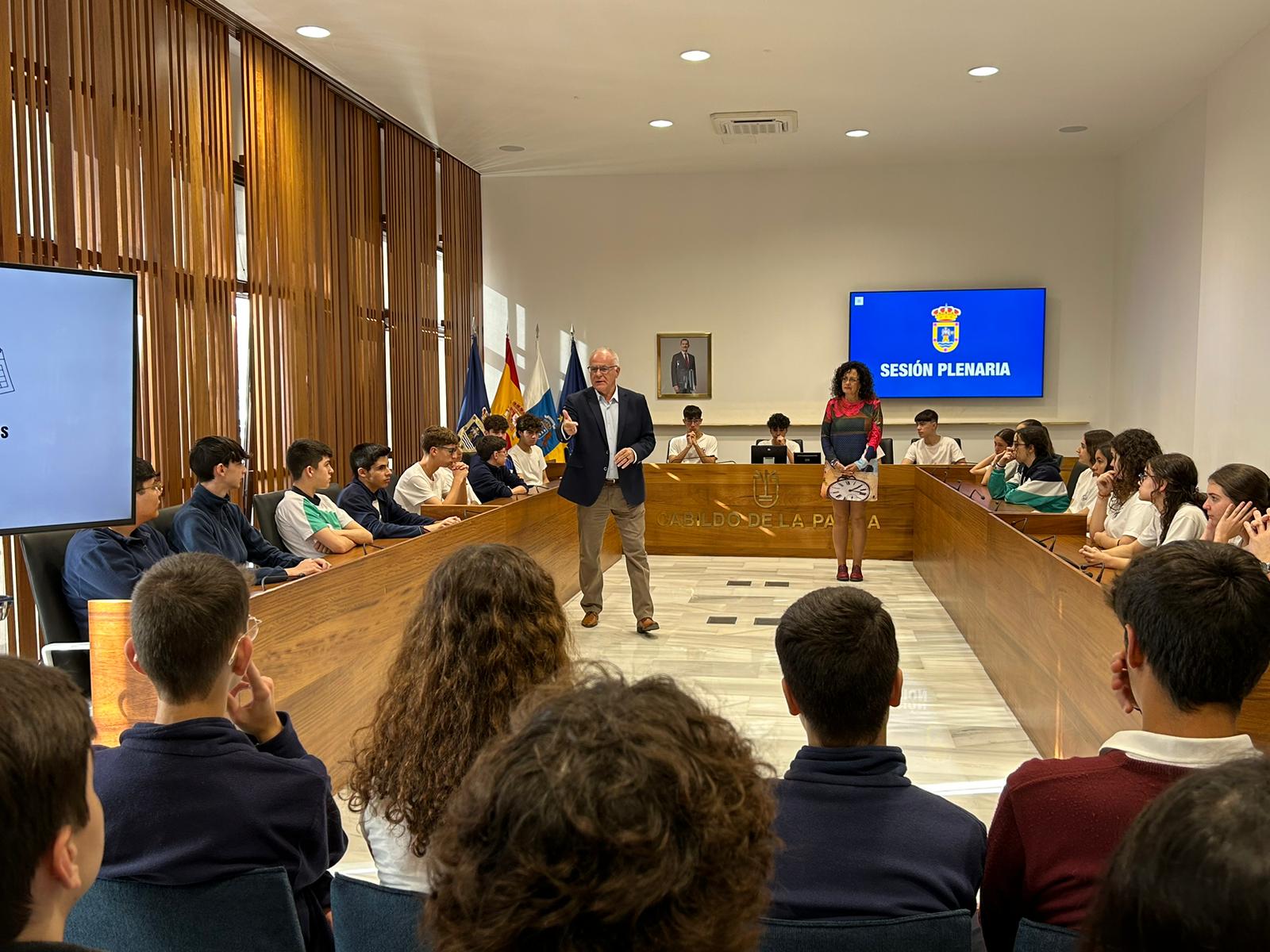 Jornadas puertas abiertas 1.jpg