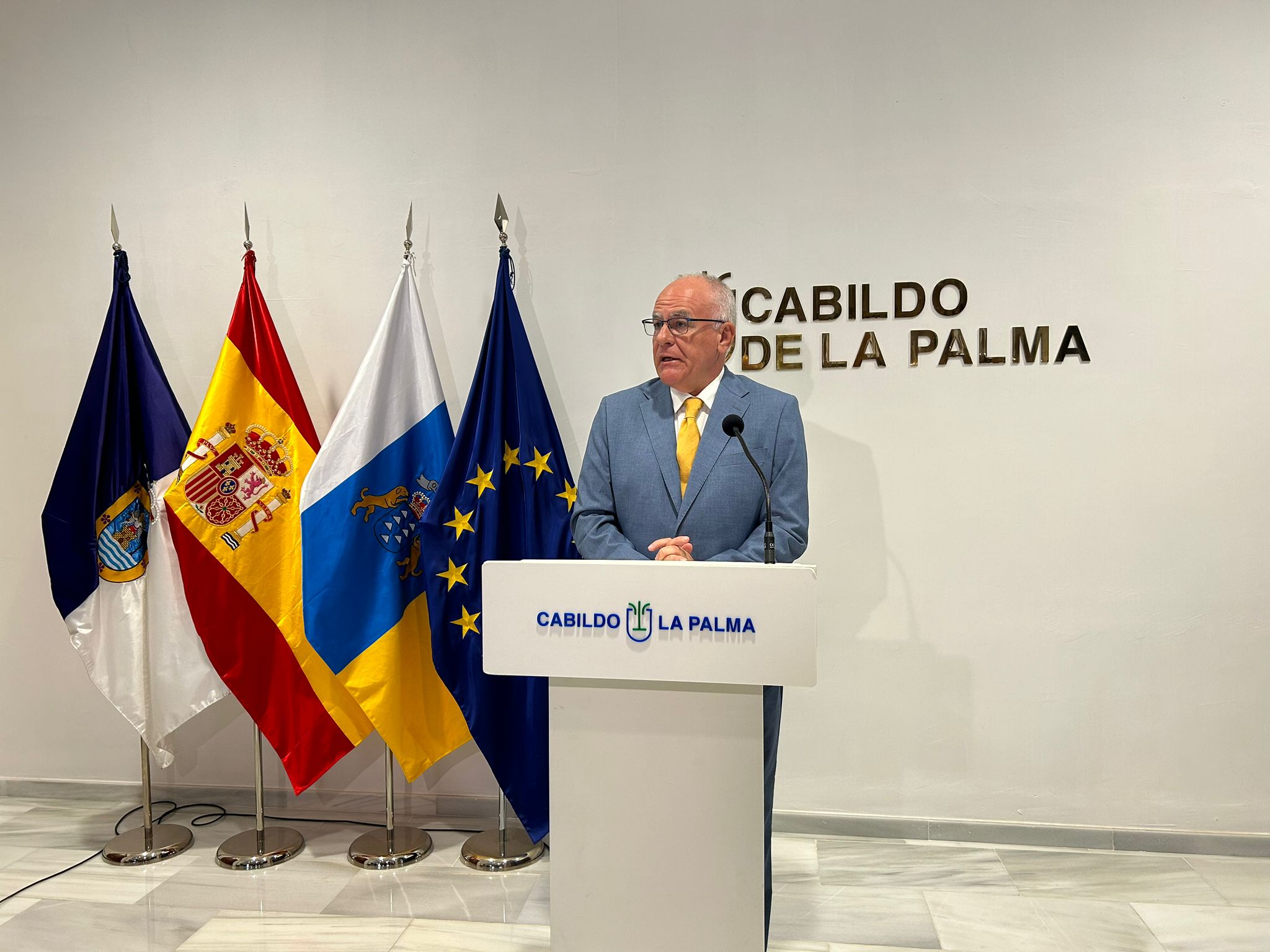 Carlos Cabrera (2).jpg