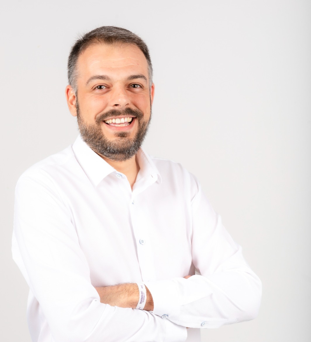 Israel Martín.jpg