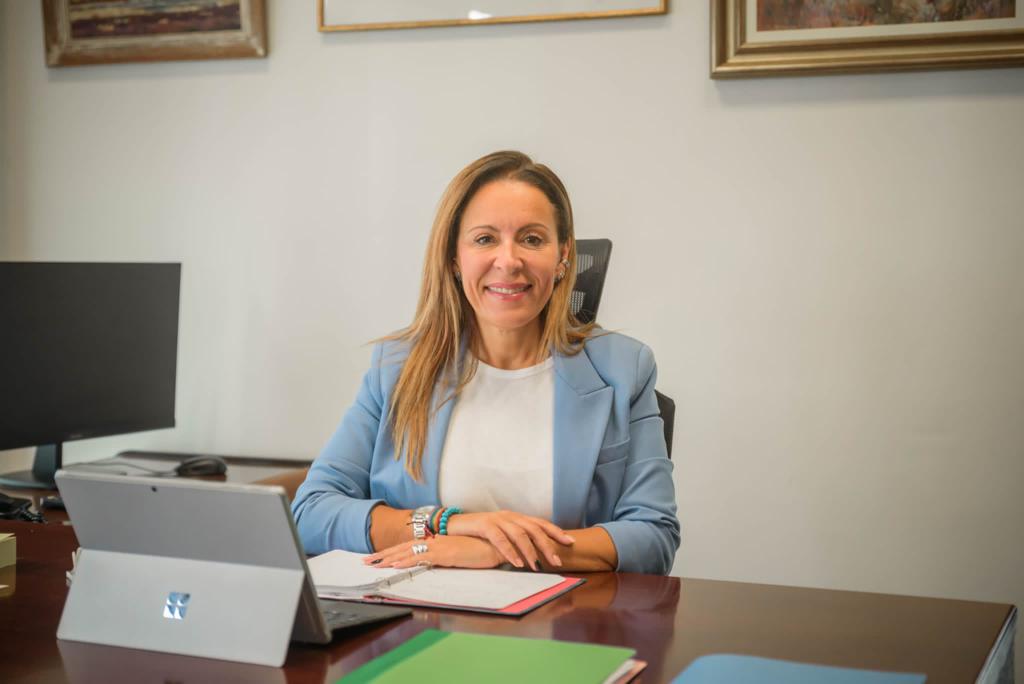 Ángeles Fernández.jpg