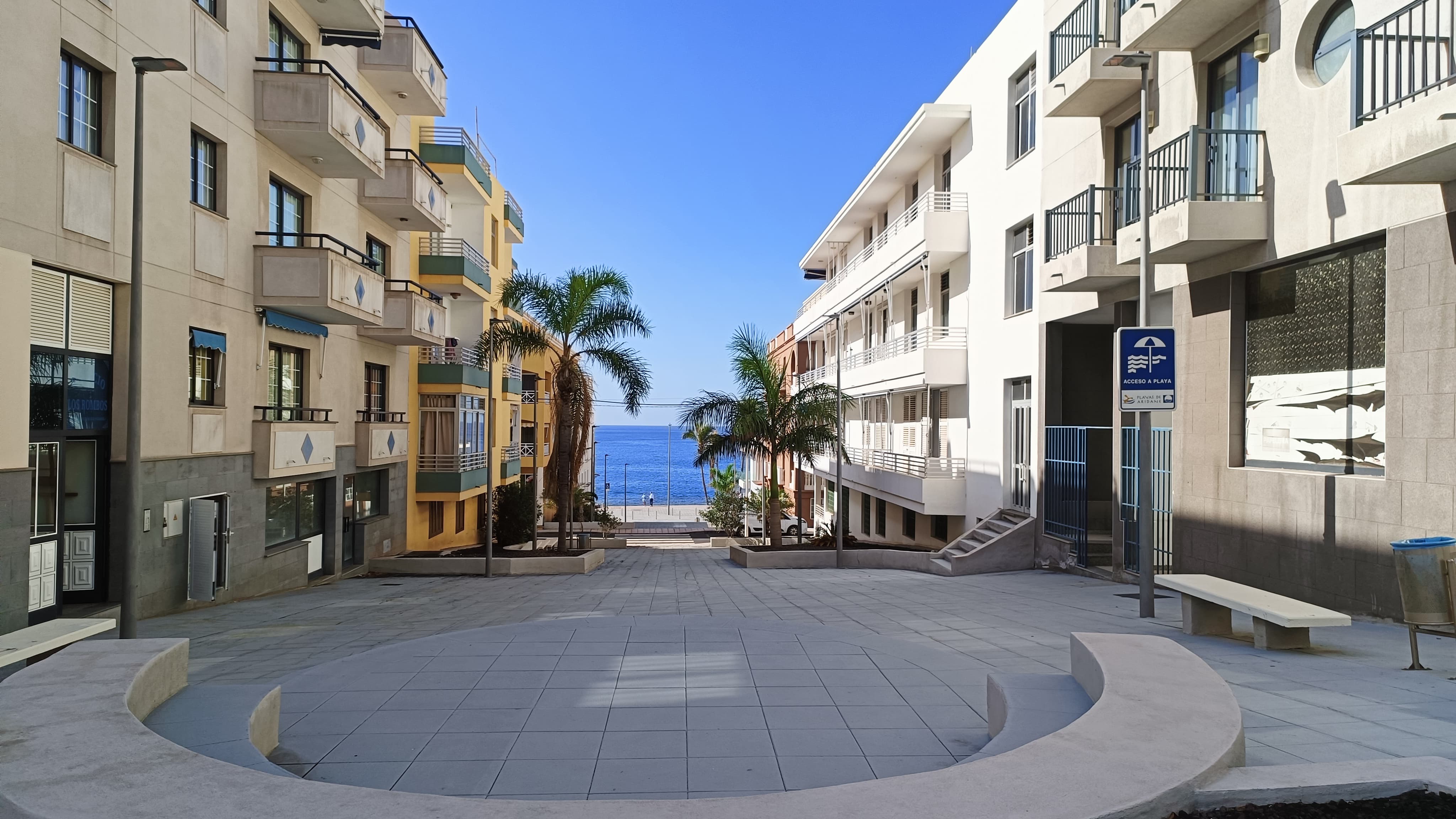 Puerto Naos.jpg