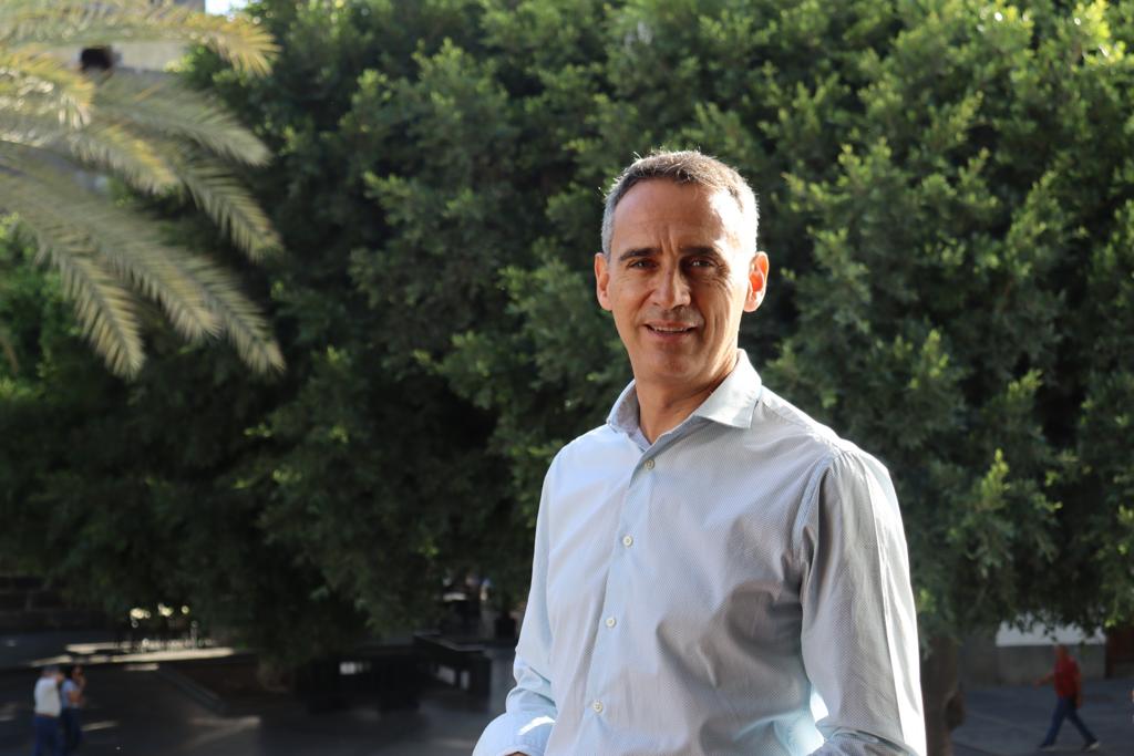Javier Llamas.jpg