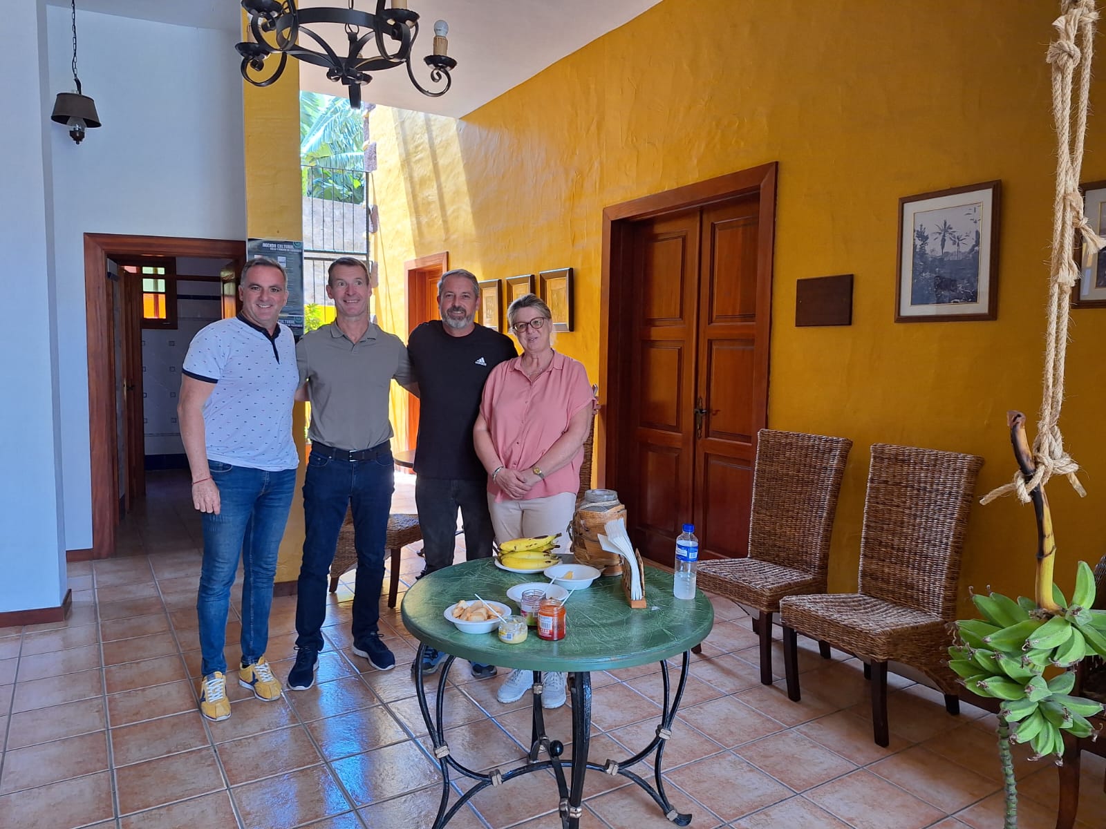 David Ruiz reunion Turismo.jpg