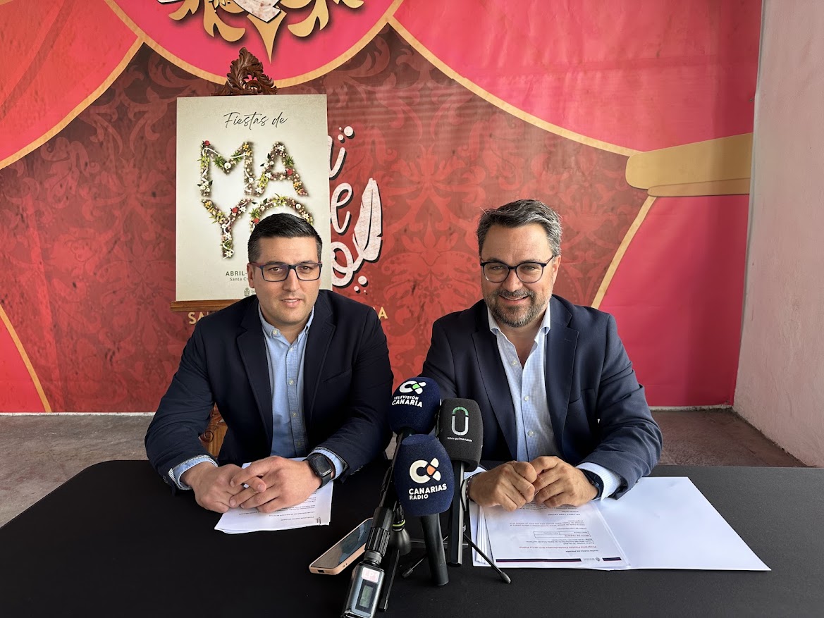 Foto Instante presentación en rueda de prensa de las Fiestas de Mayo 2024.jpg