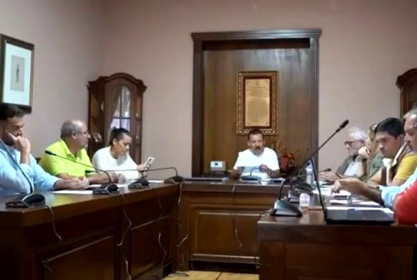 pleno fuencaliente.jpg