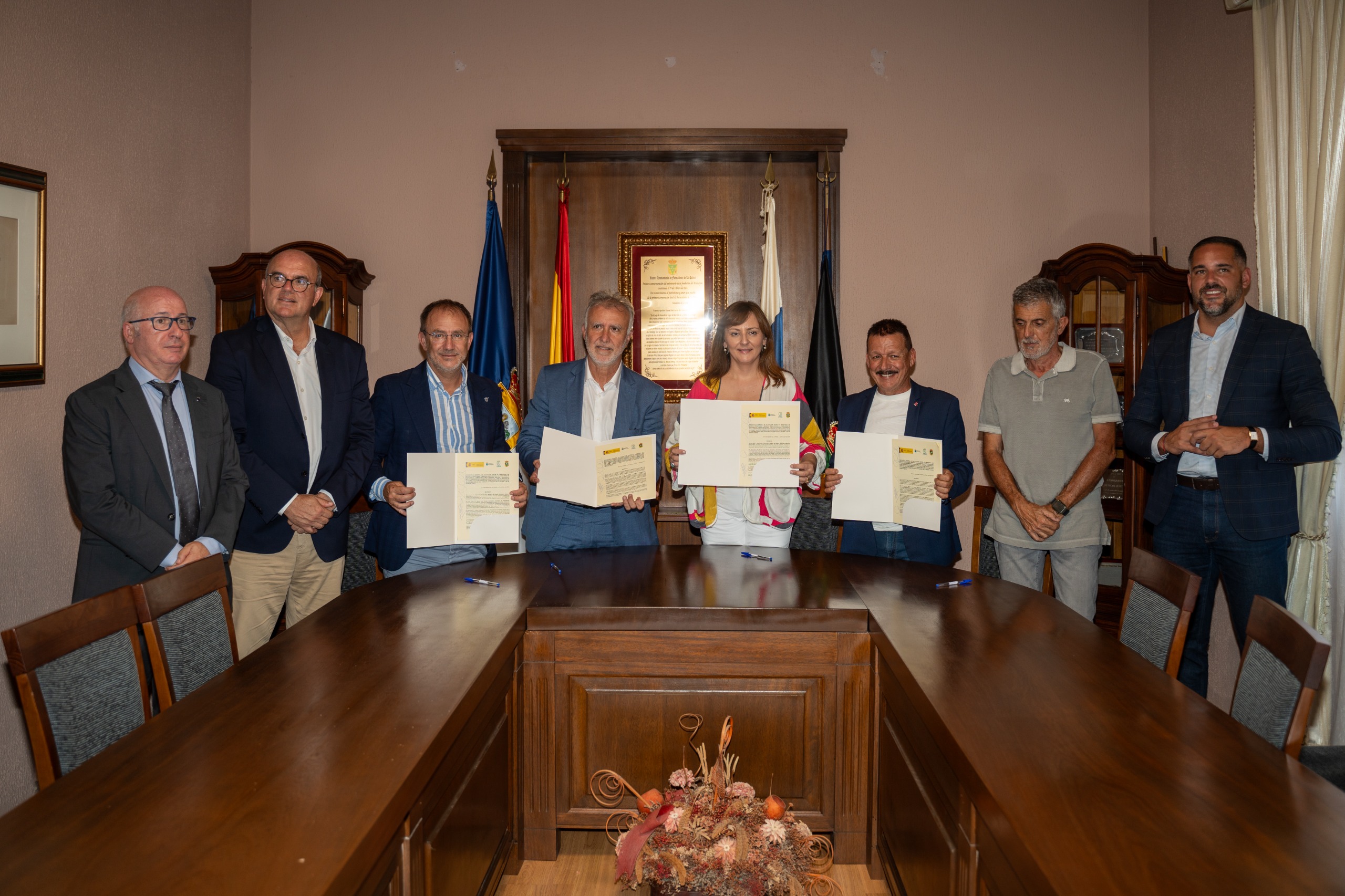 Acuerdo La Palma.jpg