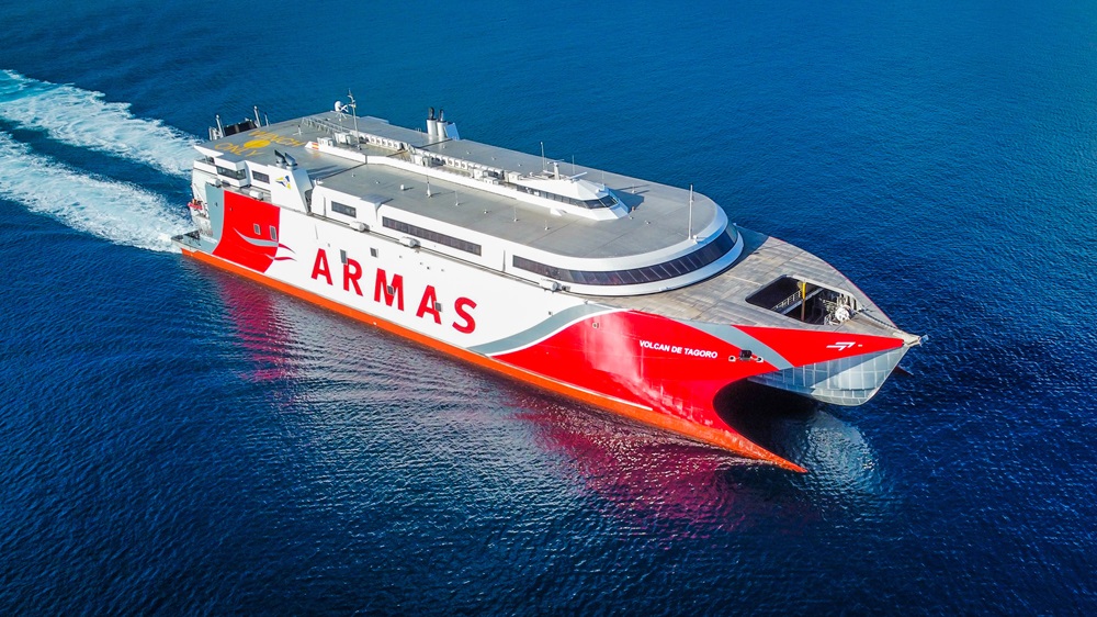 Fast Ferry Volcán de Tagoro de Armas Trasmediterranea (1).jpeg