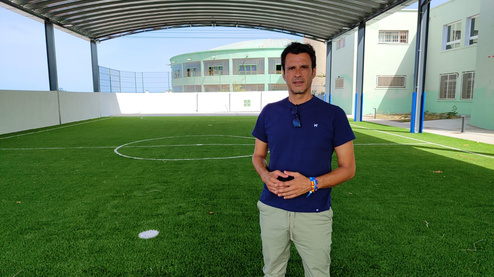 Toni Santana. Campo de fútbol..jpg