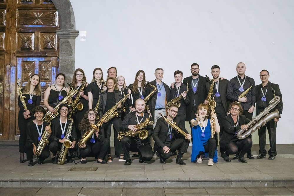 NP ENCUENT10RO SAXOFON.jpg