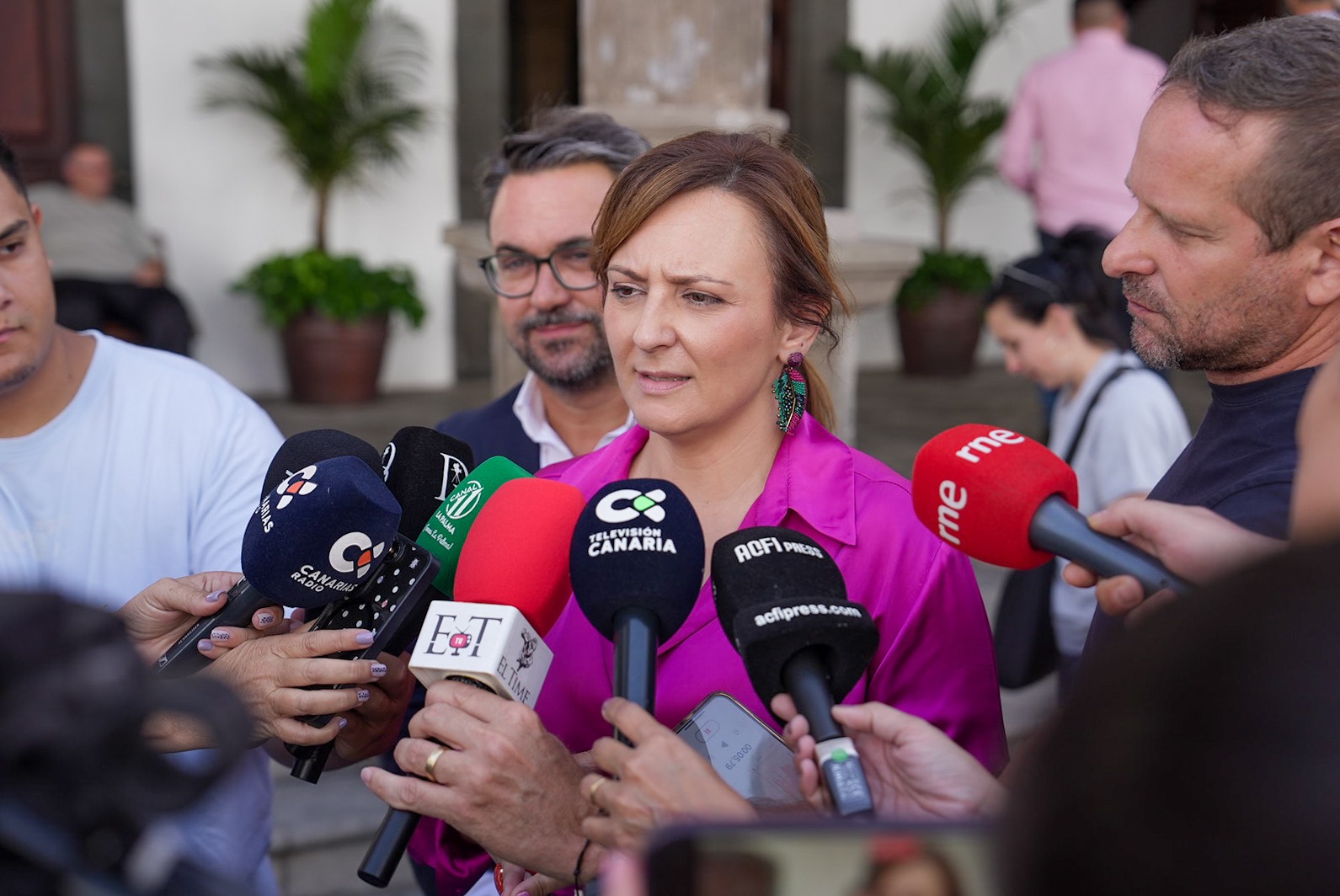 Nieves Lady Barreto y Asier Antona informan sobre los avances del Palacio de la Justicia.jpg