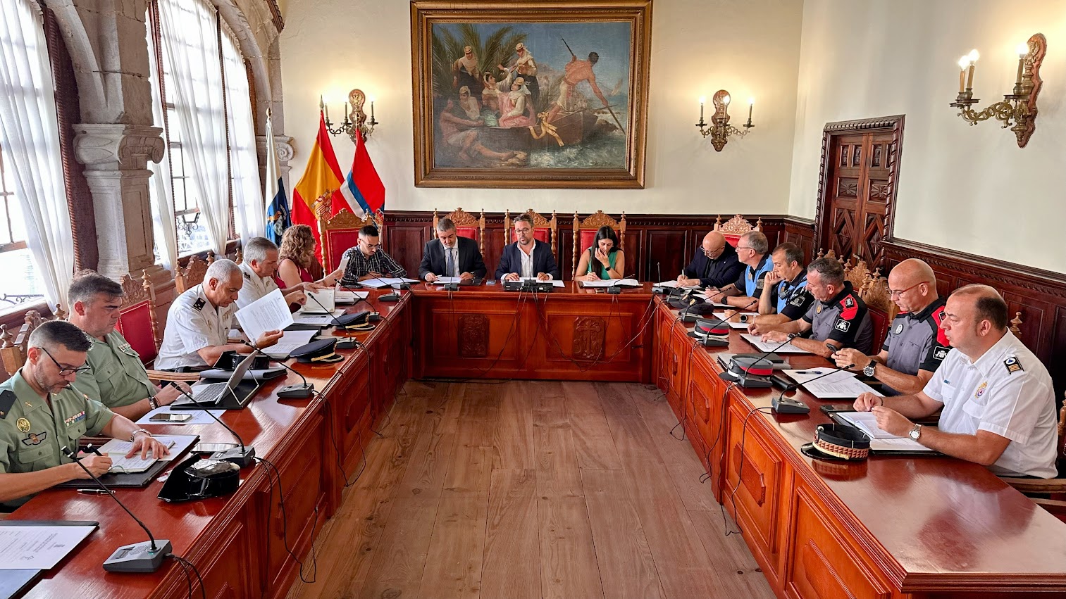 Foto reunión Junta Local de Seguridad en el Ayuntamiento de Santa Cruz de La Palma.jpg