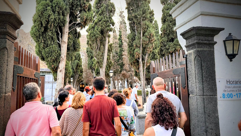 visita al Cementerio Municipal de Santa Cruz de La Palma.jpg