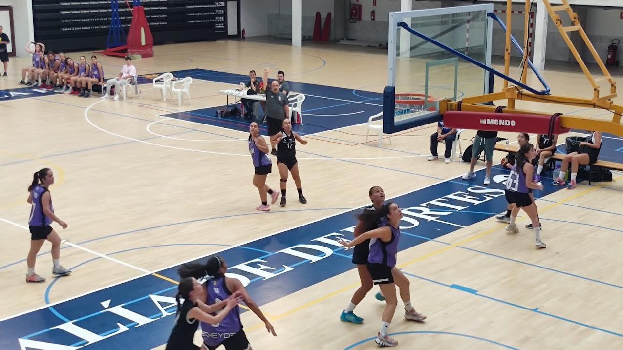 Foto-Instante-encuentro-entre-equipos-femeninos_9052.jpg