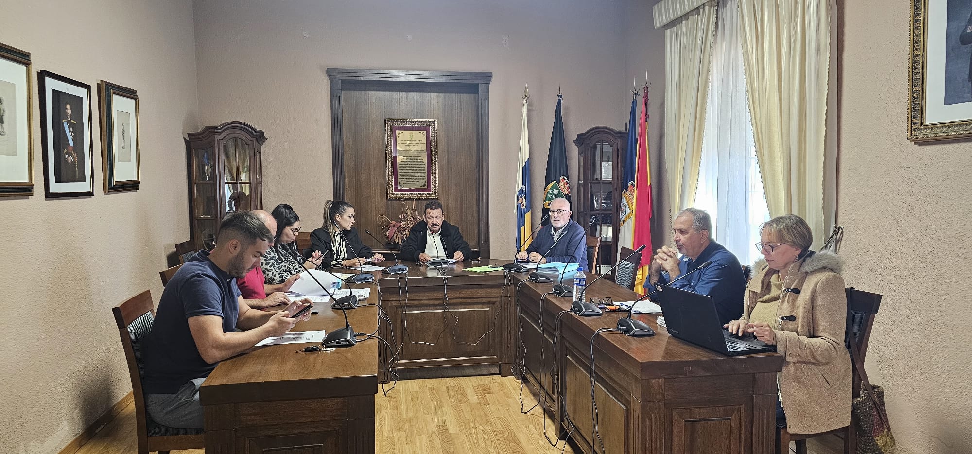 Pleno Presupuesto Fuencaliente.jpg