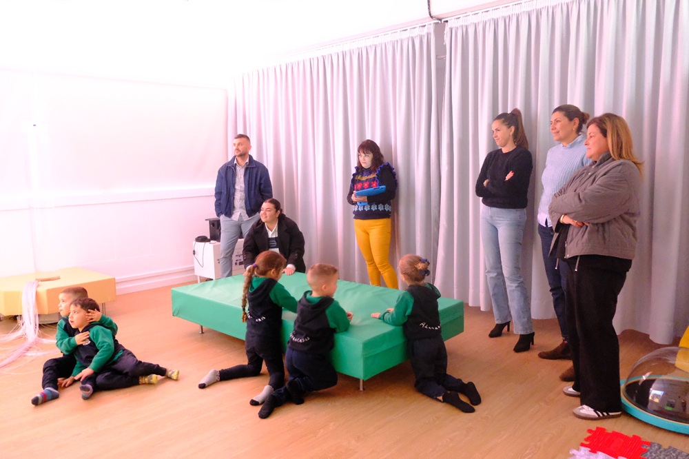 NP 20250414 AULA MULTISENSORIAL CEIP ADAMANCASIS.jpg