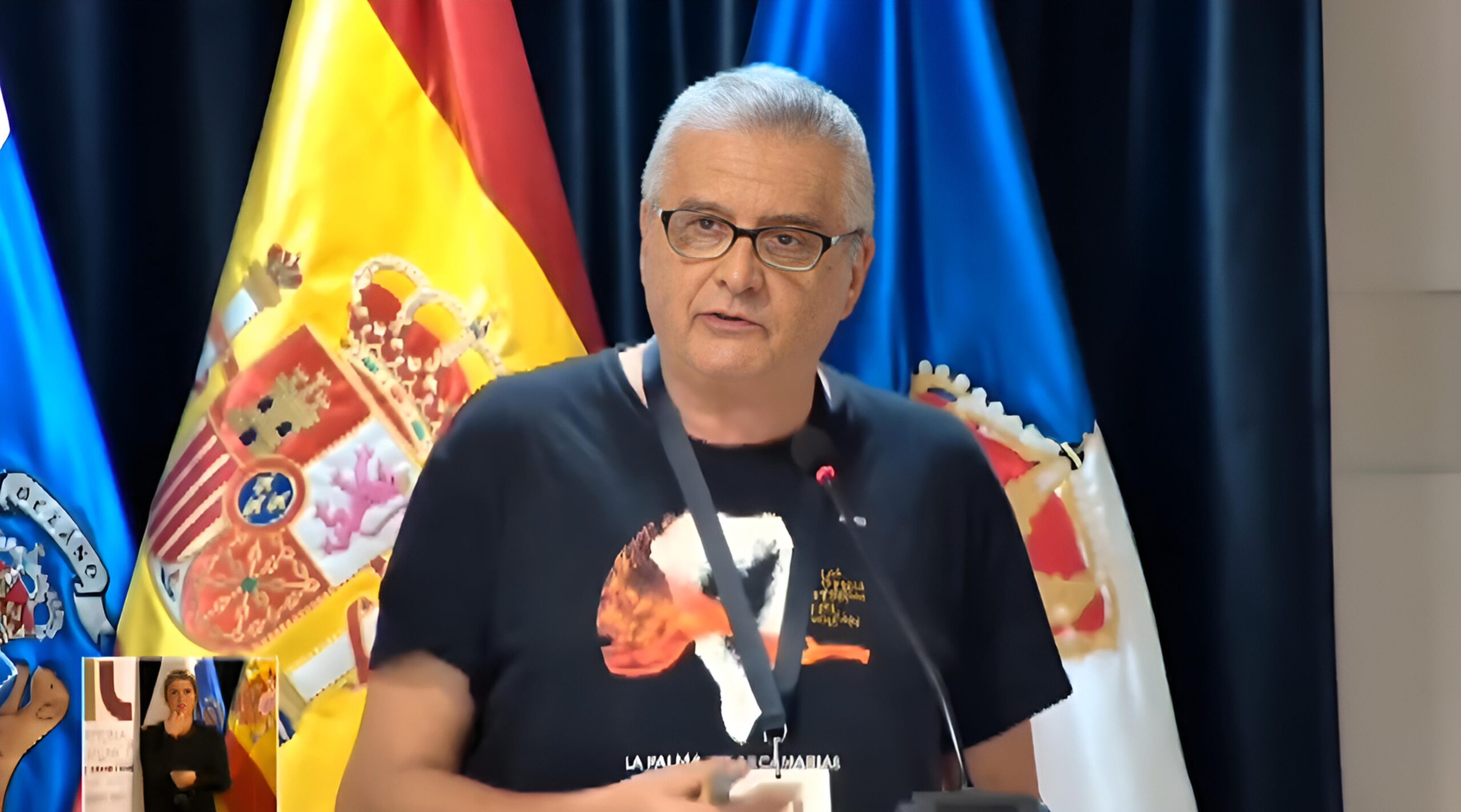 Francisco Rguez. Pulido, durante su conferencia en el Congreso sobre el Tajogaite.jpg