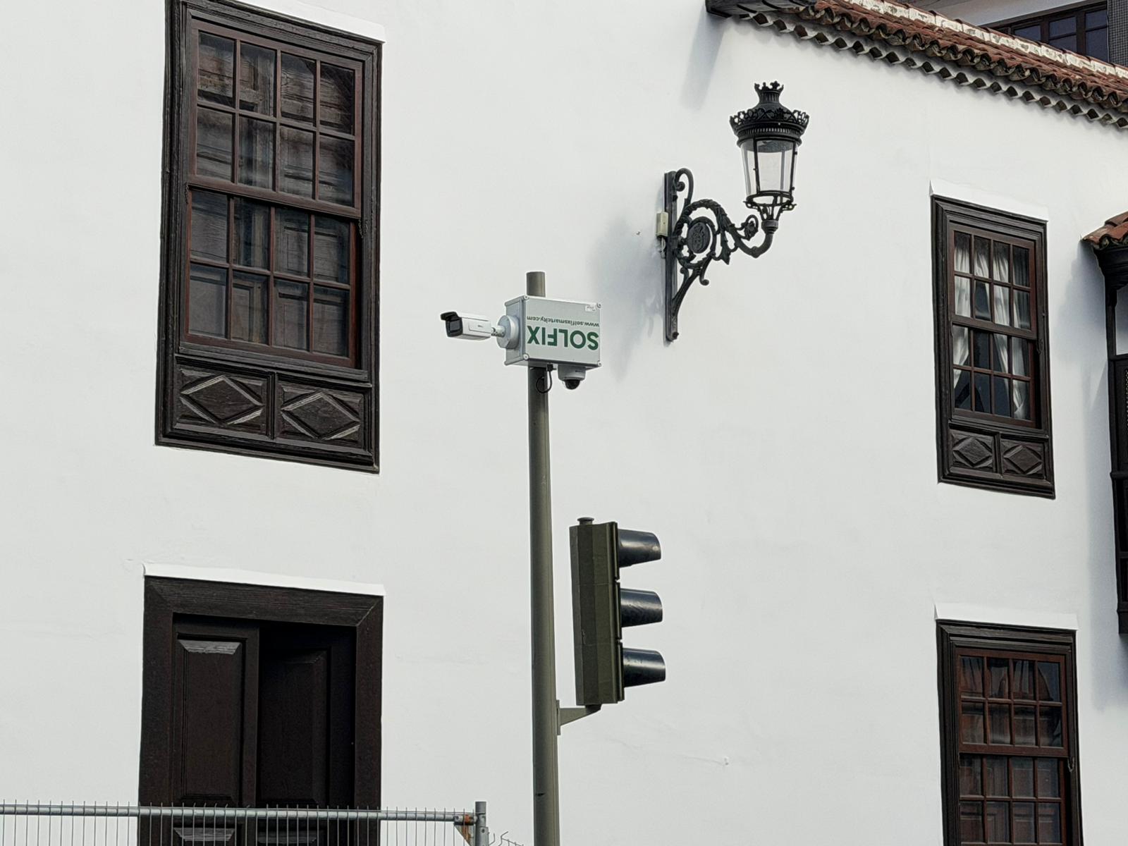 Cámaras de vigilancia y control.jpg
