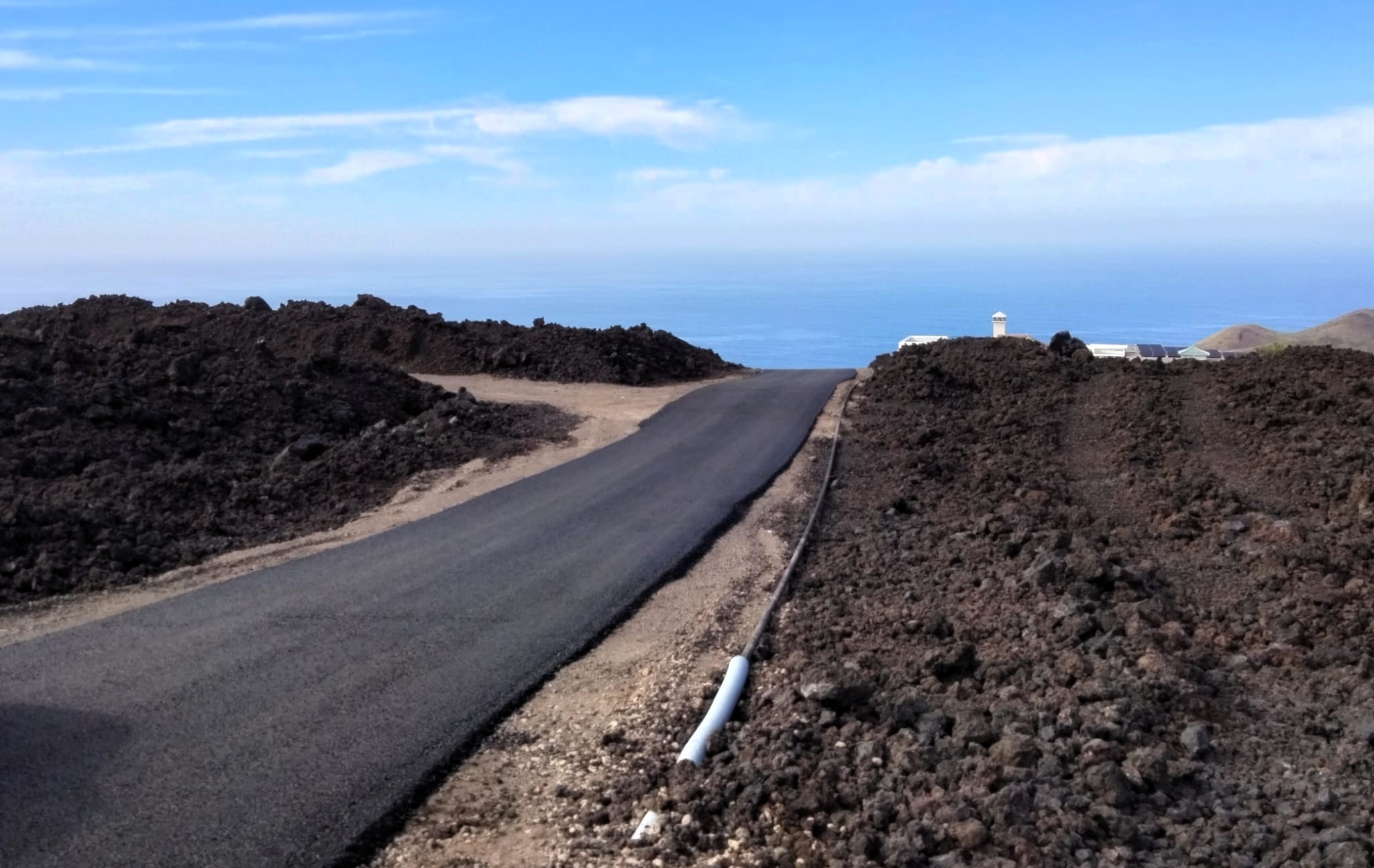 Camino Aniceto, una de las obras del convenio de reconstrucción con el Estado (1).jpg