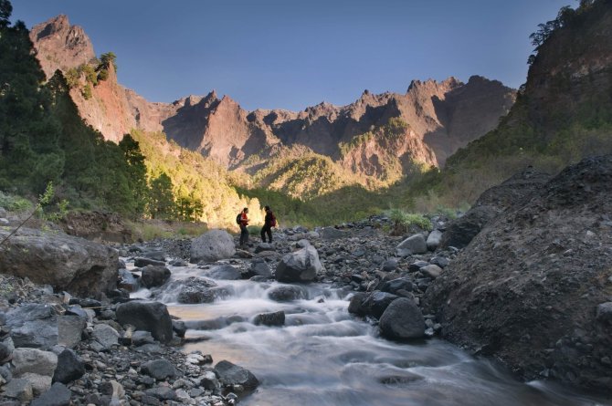 LaPalma_PN-CalderaTaburiente-interior_SaúlSantos.jpg