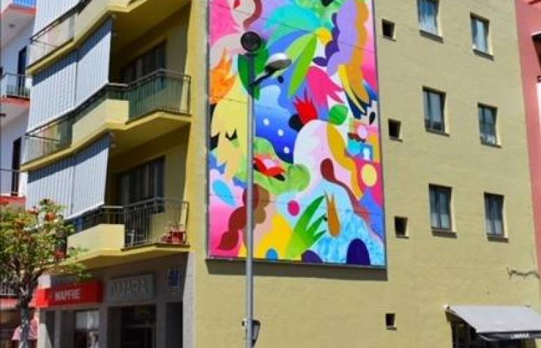 “Vista de la isla desde el mar, la tierra y el cielo”, Mina Hamada. Área de Cultura