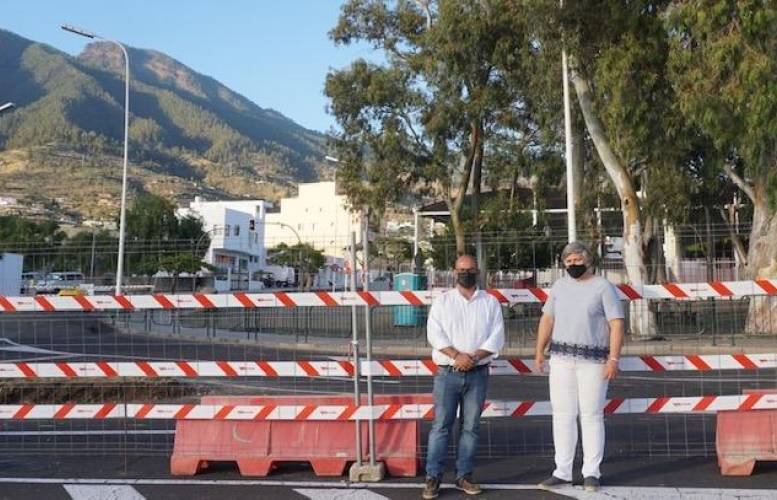 El concejal de Obras, Fran Leal, y la alcaldesa de Los Llanos, Noelia, García Leal.